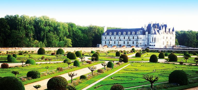 Tajomstvá francúzskych záhrad – dokumentárna séria