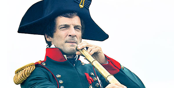 Mathieu Kassovitz ako Napoleon Bonaparte