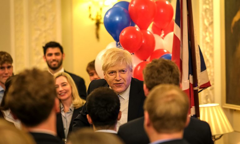 Boris vs. Anglicko – šesťdielna miniséria - Foto 1