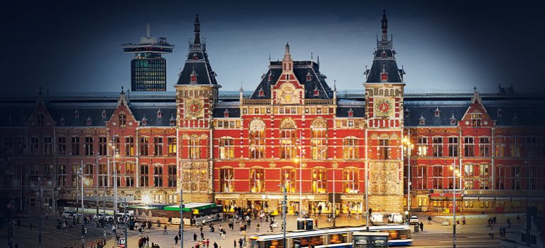 Amsterdam Centraal: Železničná stanica, ktorá nespí